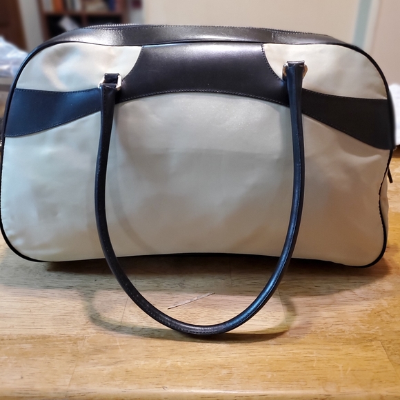 🌟 CLEARANCE 🌟 Prada Leather & Nylon Travel Bag with Key. Excellent! - Picture 1 of 13